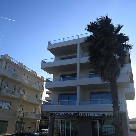 Infinito Alba Adriatica Exterior foto